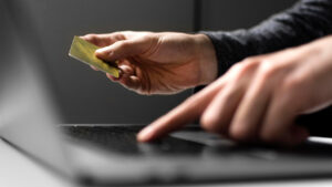 Golpes bancários em alta: Conheça os 10 mais aplicados em 2024 e saiba se proteger